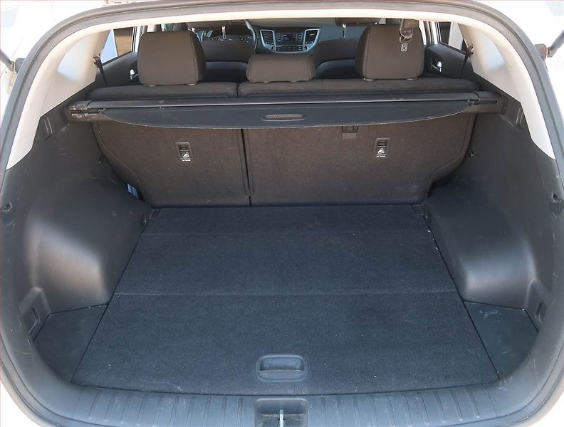 Hyundai Tucson (2016) 1.6 GDI, Serv.kniha, Tempomat - fotka 13 z 16