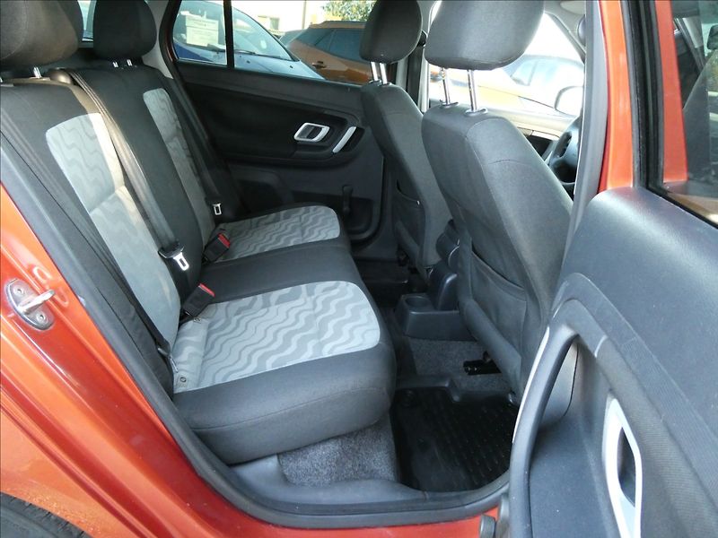 Škoda Fabia 1,4 TDi 59kW klima, závěs - fotka 17 z 39