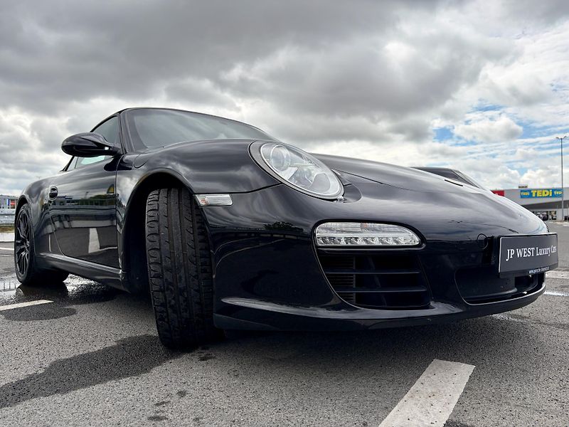 Porsche 911 (2008) S Cabrio 3.8 PDK 997.2 SportCh - fotka 63 z 67