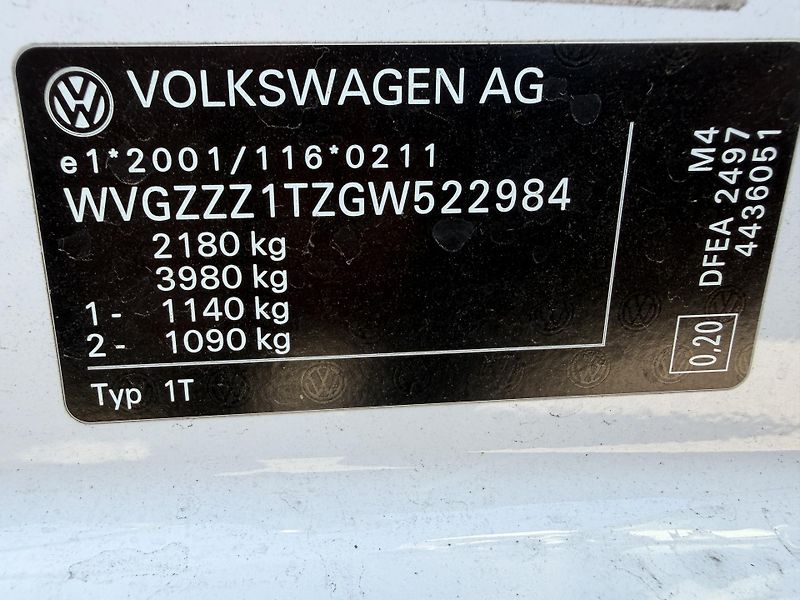 Volkswagen Touran 2.0 TDI HIGHLINE TAŽNÉ ROZVODY - fotka 41 z 41
