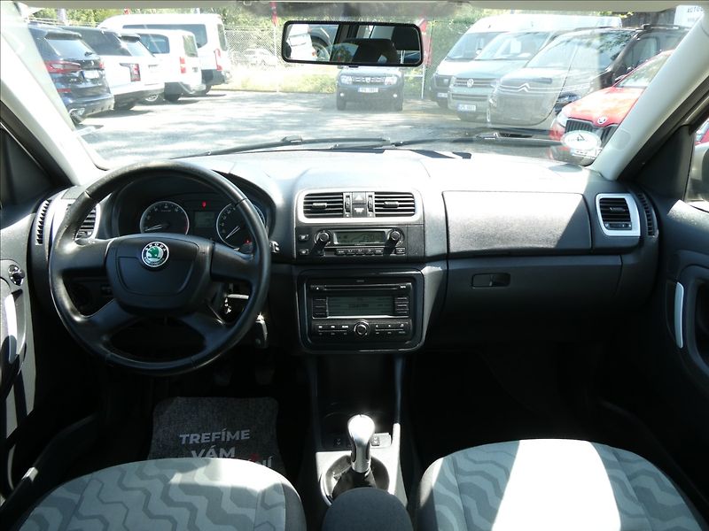 Škoda Roomster 1,4 i 16V závěs, serviska - fotka 26 z 49