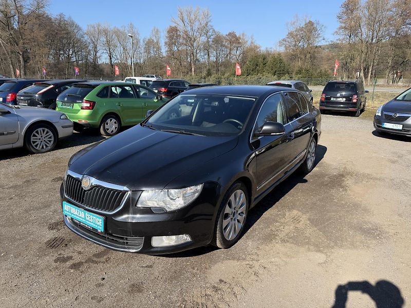 Škoda Superb 3.6 V6 4x4 DSG - fotka 1 z 22