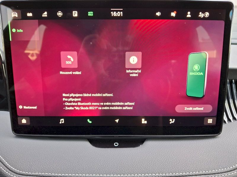 Škoda Superb (2025) Combi iV SportLine DSG 1,5TSi - fotka 26 z 35