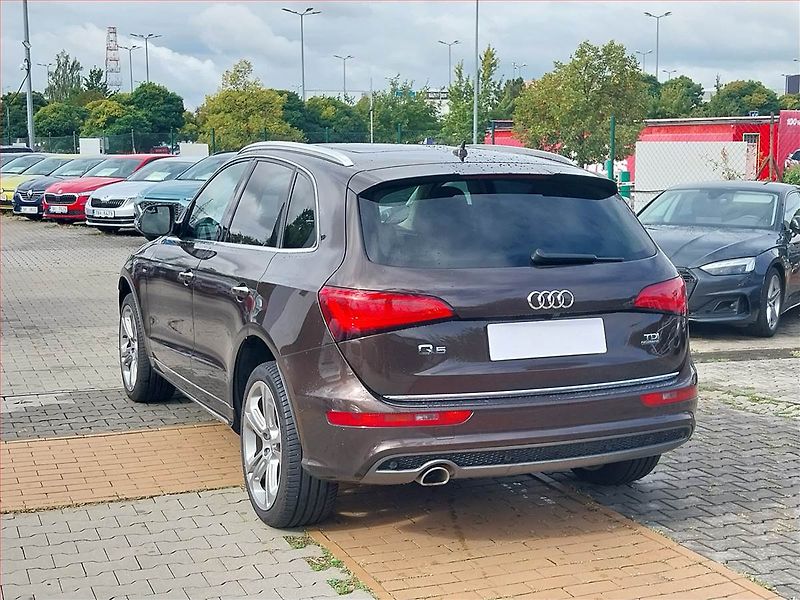 Audi Q5 (2016) S line 2.0 TDI, 4X4, Automat - fotka 4 z 19
