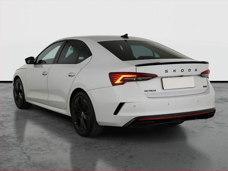 Škoda Octavia (2024) RS 2.0 TSI, RS, Navigace - fotka 4 z 21