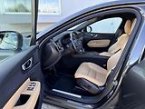 Volvo XC60 T5 AWD // MOMENTUM PRO  - náhled 10