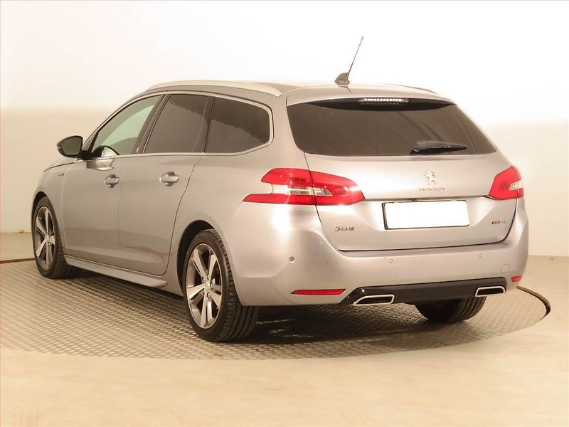Peugeot 308 (2017) GT Line 1.6 BlueHDi, Automat - fotka 4 z 18