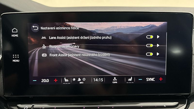 Škoda Octavia 2.0 TDI DSG Style Combi - fotka 23 z 25