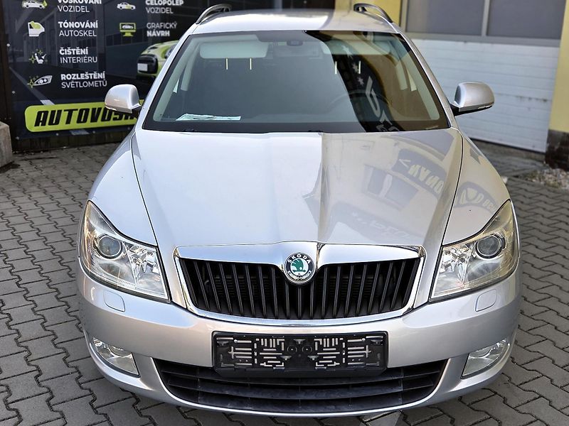 Škoda Octavia 1,4TSi 1.maj, rozvody, xenony  - fotka 2 z 43
