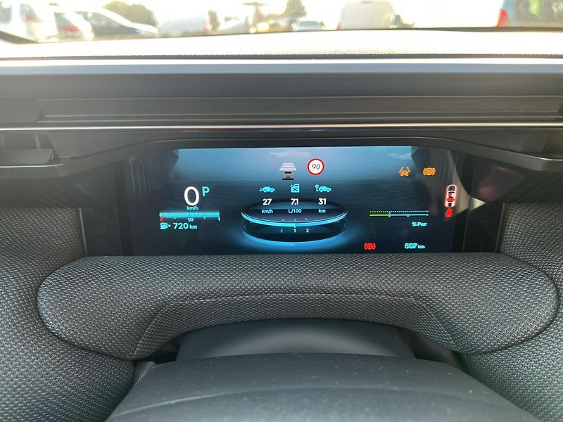 Citroën C5 Aircross (2026)  PLUS Hybrid 145k Automatic - fotka 17 z 27