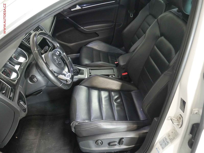 Volkswagen Golf (2016) 2.0TDi, GTD, DSG, bixenon - fotka 9 z 21