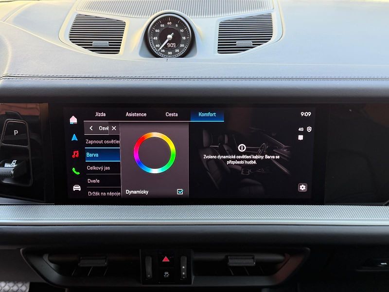 Porsche Cayenne V6-R21-PANO-NEW MODEL-LED-TAŽ. - fotka 28 z 38