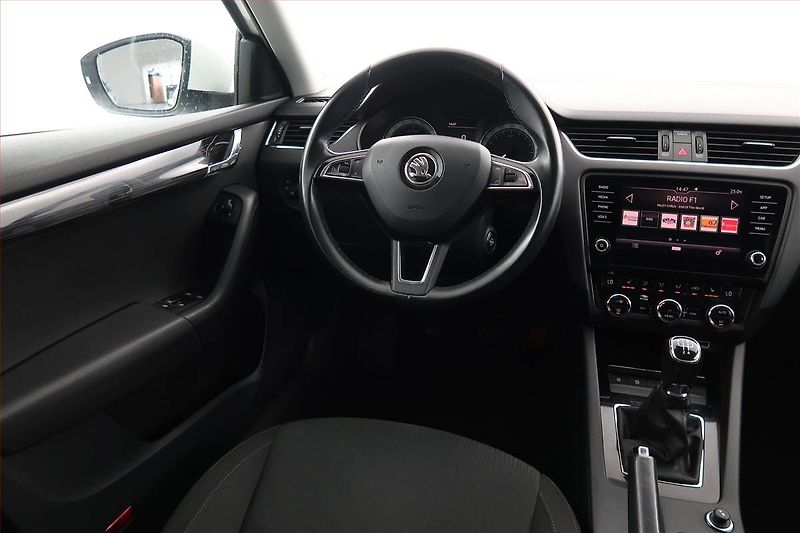 Škoda Octavia (2018) Style Plus 1.6 TDI, Tempomat - fotka 7 z 18
