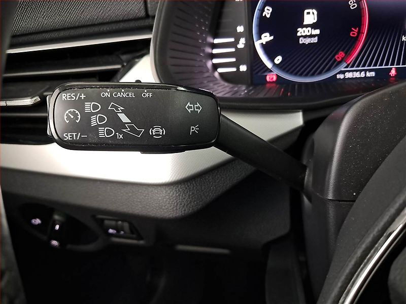 Škoda Kamiq (2021) Ambition Plus 1.0 TSI - fotka 21 z 22