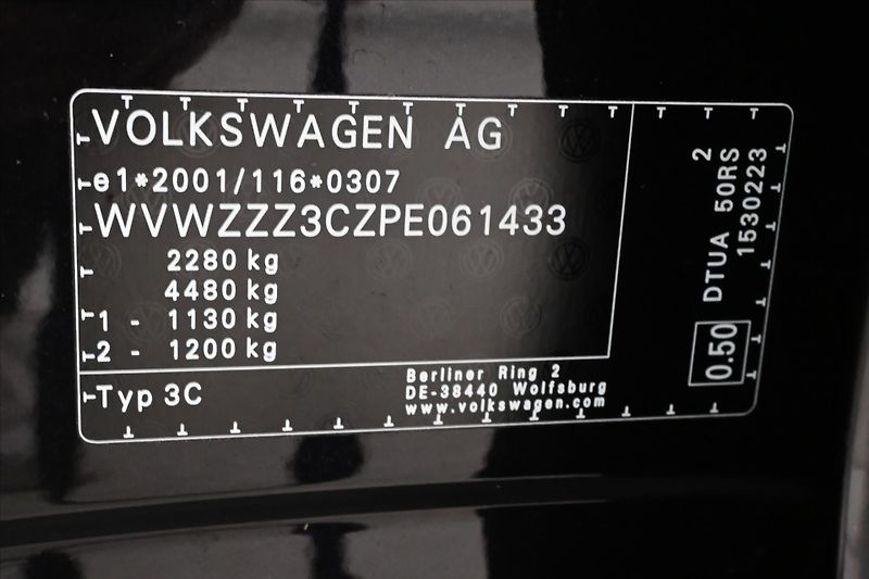 Volkswagen Passat 2,0 TDI 147kW Alltrack DSG 4Mo - fotka 12 z 32