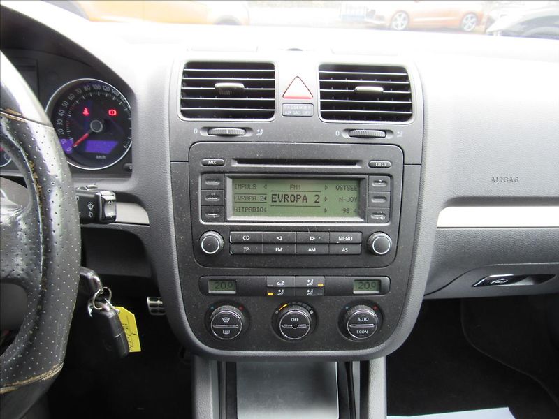 Volkswagen Golf 2,0 i GT 147KW Remus - fotka 13 z 28