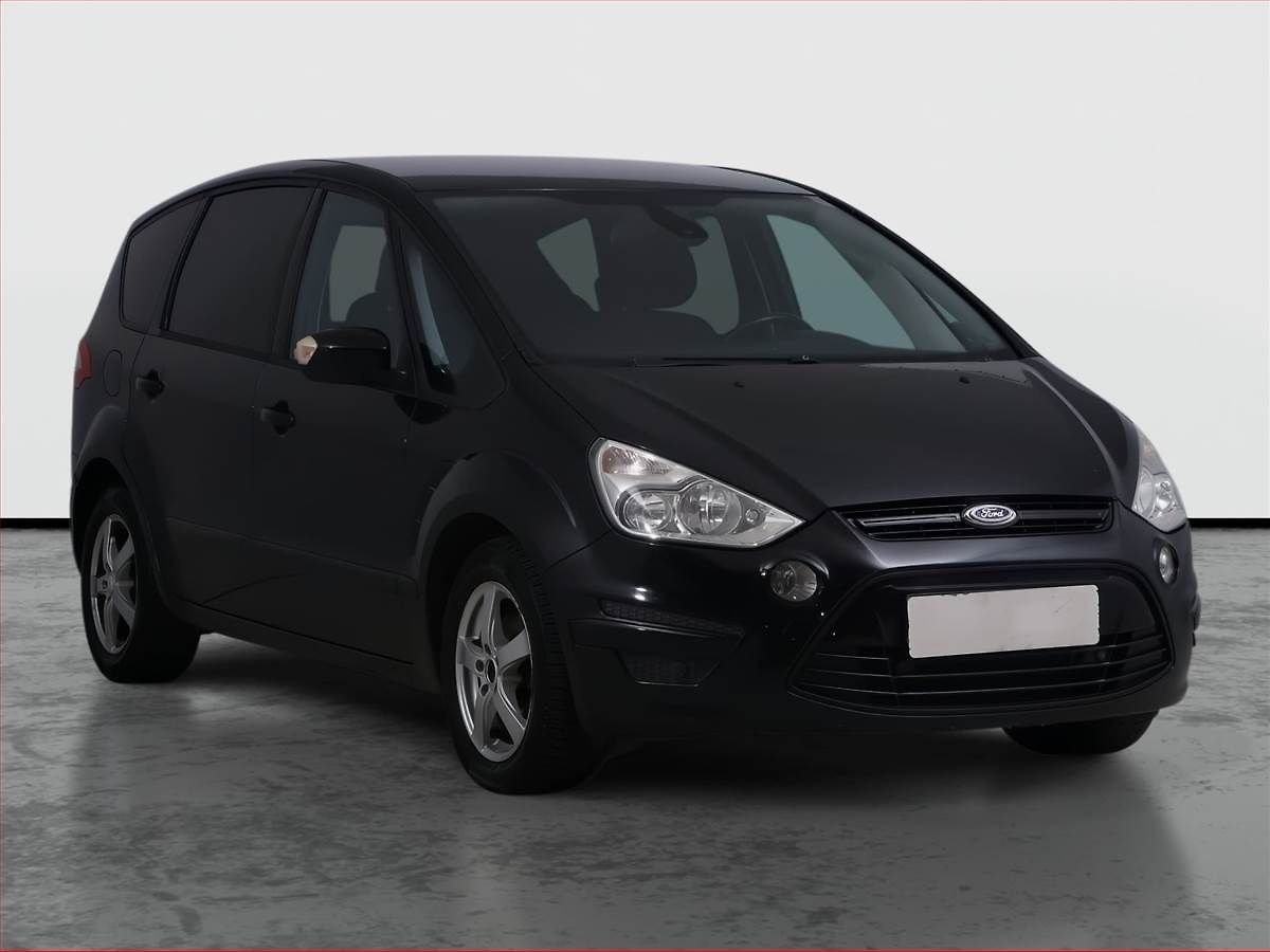 Ford S-MAX 2.0 TDCi, 7 míst, po STK