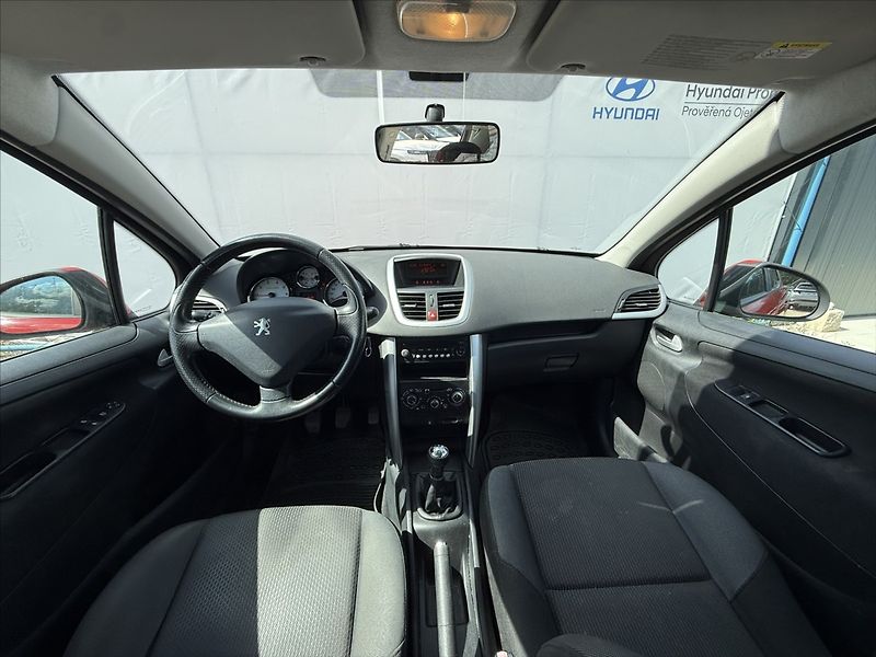 Peugeot 207 1,4 55kW Active - fotka 5 z 15