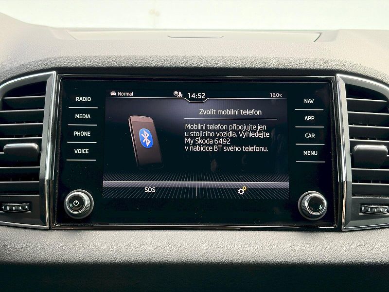 Škoda Karoq (2020) DSG 1.5 TSI / 110 kW / STYLE - fotka 24 z 35