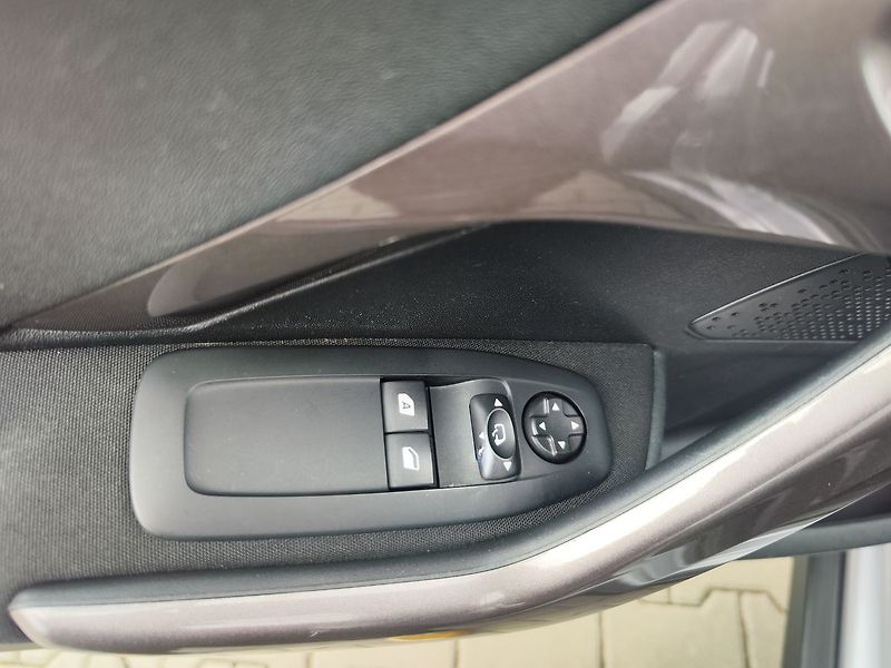 Peugeot 2008 1.2 PureTech/60kW Active - fotka 27 z 32
