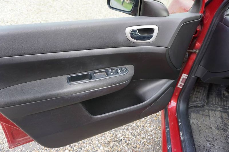 Peugeot 307 (2006) 307 1,6 - fotka 7 z 22