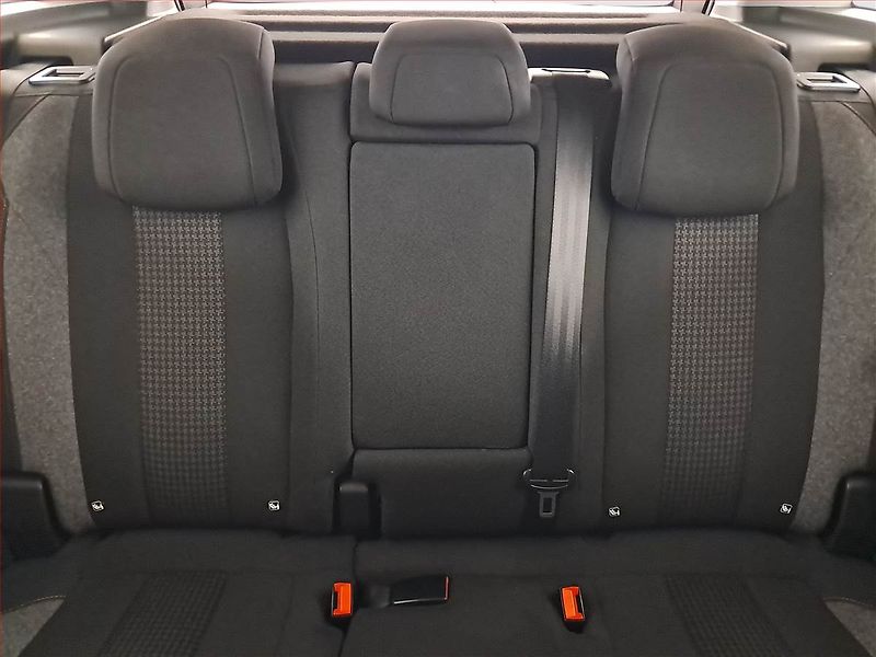 Peugeot 3008 (2017) 1.2 PureTech, Navi, Tempomat - fotka 10 z 17