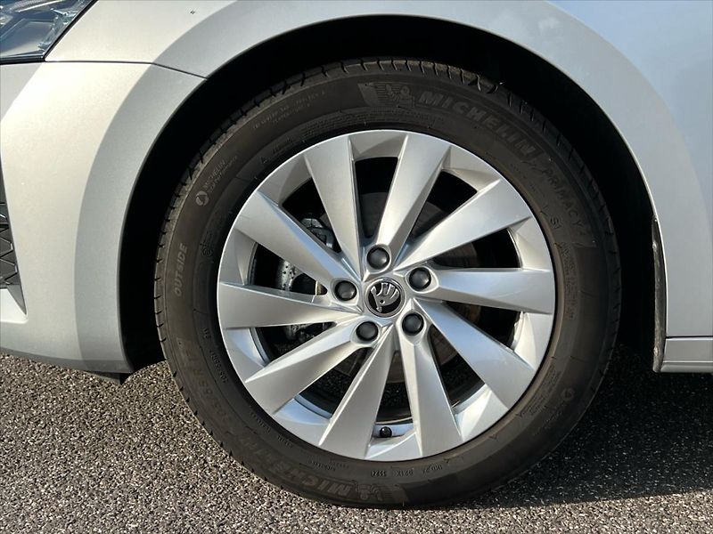 Škoda Octavia 2,0 TDi 85 kW TOP SELECTION  I - fotka 12 z 25