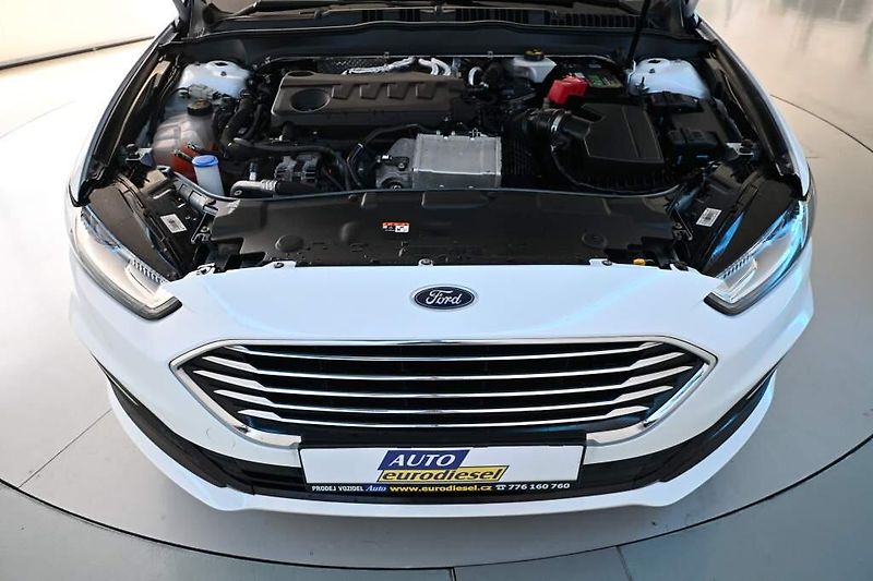 Ford Mondeo (2020) 2.0 4x4 140 KW LED ACC SONY 8A - fotka 35 z 37