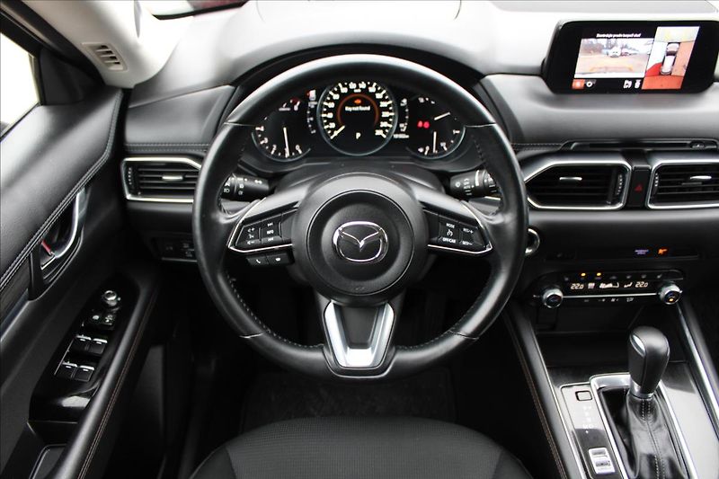 Mazda CX-5 2,5 i  1MAJ,A/T,4x4,REVOLUTION - fotka 10 z 39