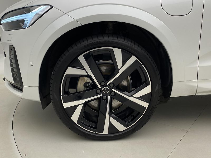 Volvo XC60 T8 AWD RECHARGE DARK ULTRA CZ - fotka 38 z 66