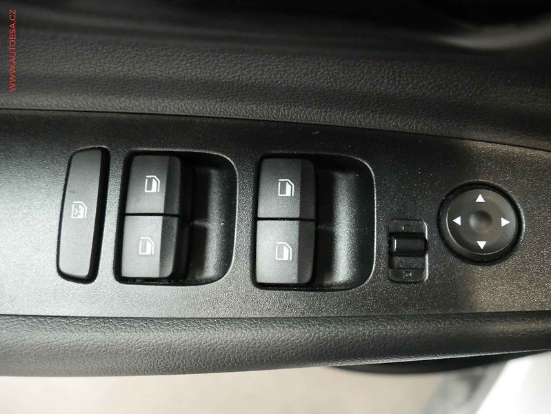 Hyundai Bayon (2024) 1.2MPi, 1.maj,ČR, AC, park - fotka 16 z 16