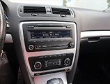 Škoda Octavia (2011) 2.0 TDI, 4X4, Automat - náhled 12