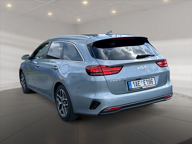 Kia Ceed 1,5 T-GDI Top - fotka 4 z 11