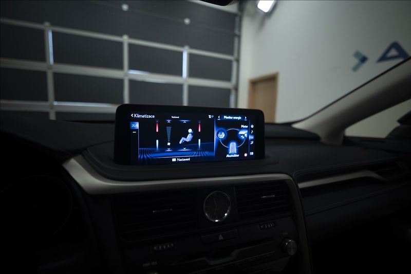 Lexus RX 3,5 AWD HYBRID 1. MAJITEL ČR - fotka 25 z 50