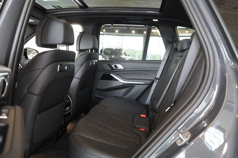 BMW X5 30d xDrive,Ventilace,Pano,H/K - fotka 42 z 48