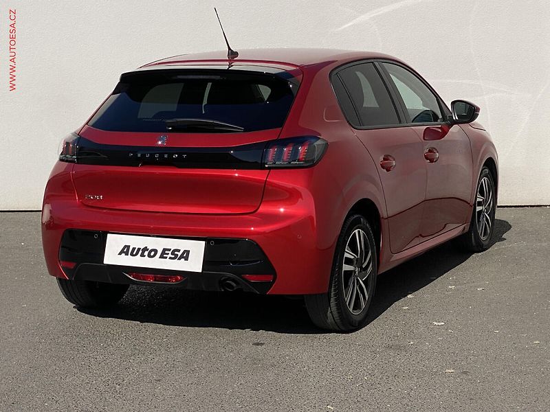 Peugeot 208 (2020) 1.2PT, Allure - fotka 4 z 16