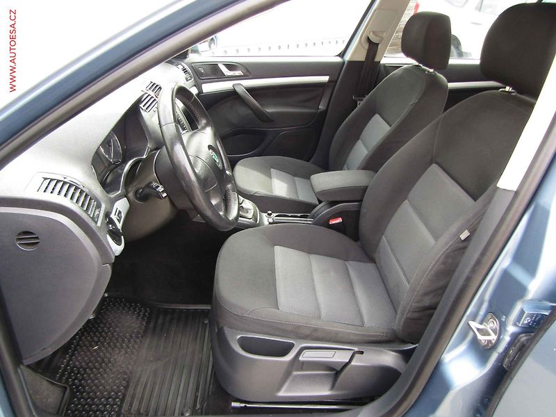 Škoda Octavia (2007) 2.0TDi, AC, TZ, park.čidla - fotka 9 z 19