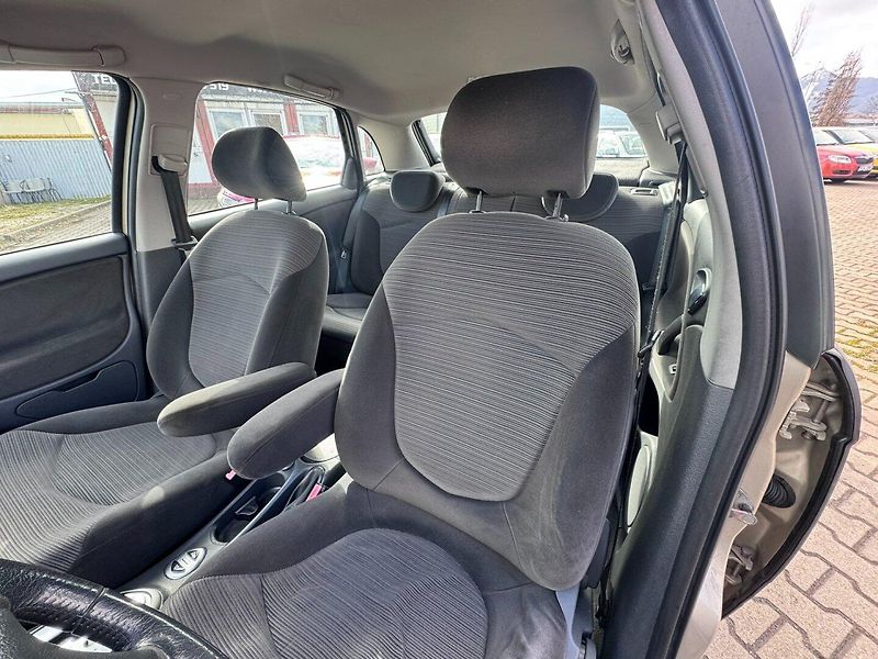 Citroën C5 (2008) AUTOMAT 2,0i 103 KW STK - fotka 19 z 48
