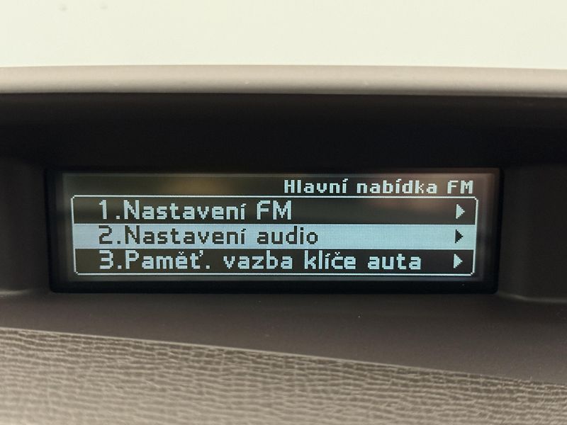 Volvo XC60 D4 AWD SUMMUM AUT CZ - fotka 29 z 45