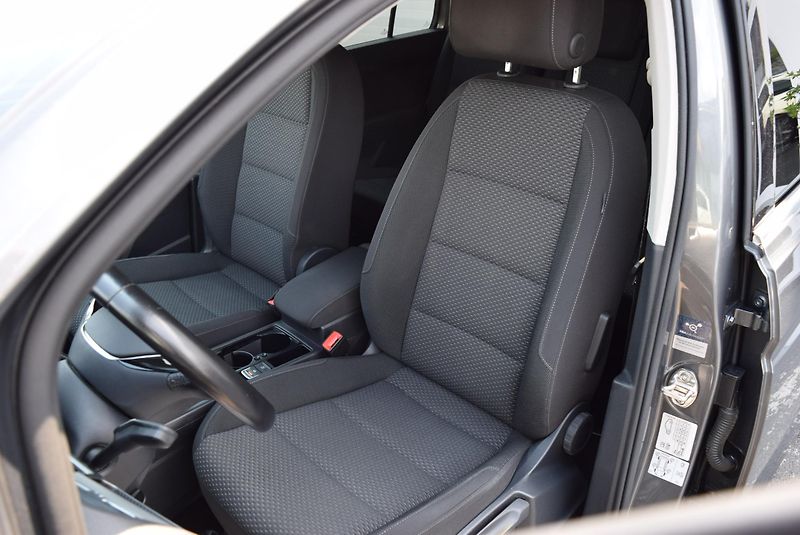 Volkswagen Touran (2017) 1.4TSI 110kw CLBMT 7MÍST TAŽNÉ - fotka 22 z 41