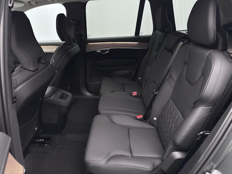 Volvo XC90 (2026) B5 AWD AUT BRIGHT PLUS 7-míst - fotka 6 z 24