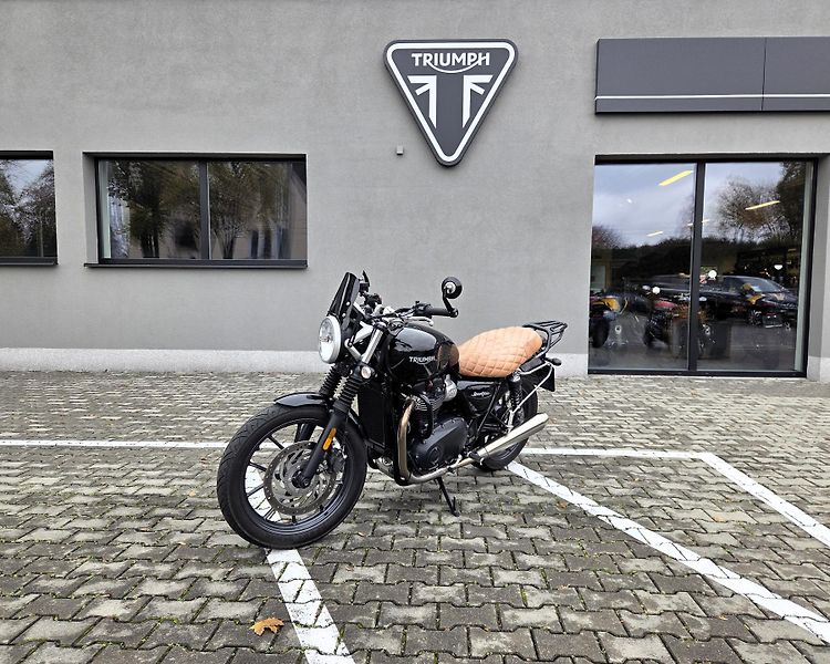 Triumph Street Twin (2017) 900 + brašny - fotka 8 z 17