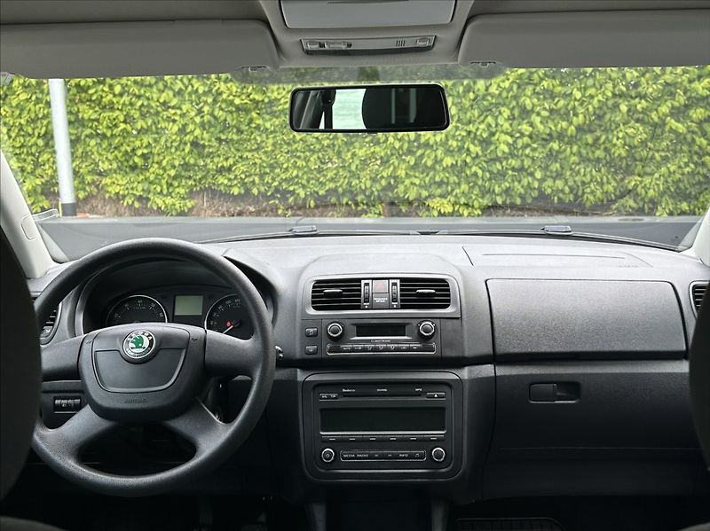 Škoda Roomster 1,2 HTP 69PS  Style - fotka 28 z 45