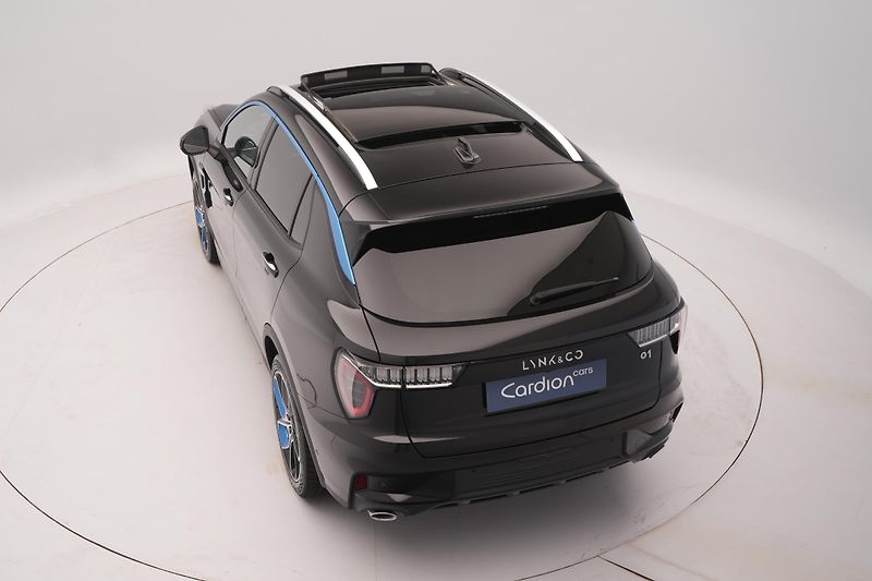 Lynk & Co 01 PHEV DCT AUT 1.maj - fotka 17 z 55