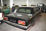 Zil 115 měl prostou hranatou karosérii.