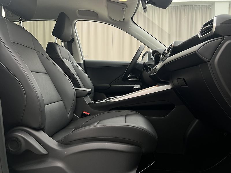 MG ZS HYBRID+ EXCLUSIVE 1.5 AUT - fotka 17 z 39