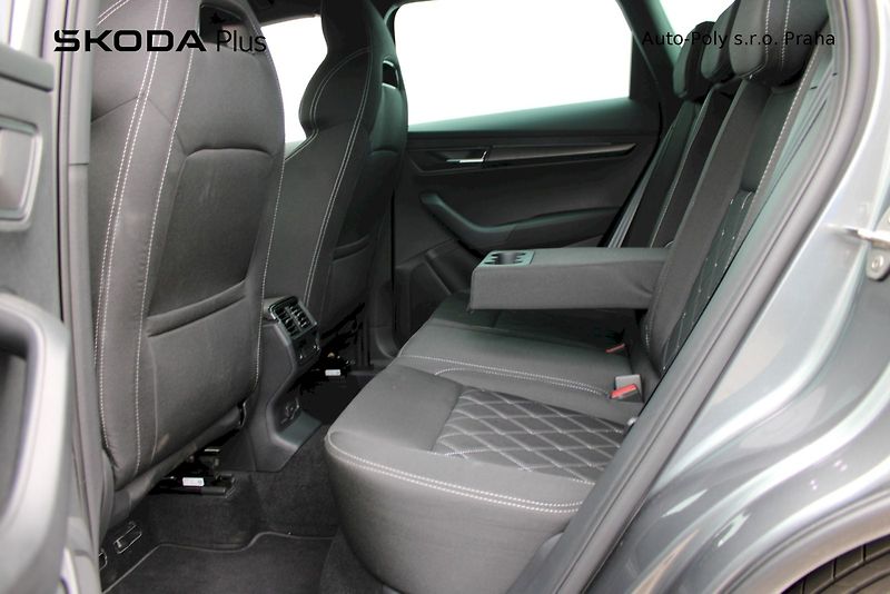 Škoda Karoq (2025) Sportline 1.5 TSI 110kw DSG - fotka 23 z 25