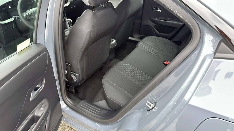 Opel Mokka (2026) Edition 1.2 TURBO (100 kW/ 136 - fotka 19 z 24