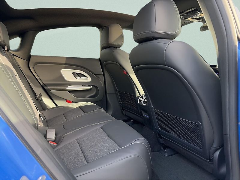 Mercedes-Benz CLA 250+  EQ - fotka 14 z 15