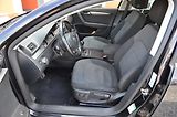 Volkswagen Passat (2014) 2.0 TDi 103kW Bi-XENON / TAŽNÉ - náhled 20